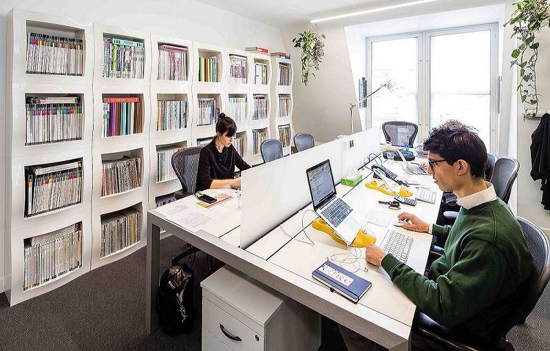 Working at a flexible office desk