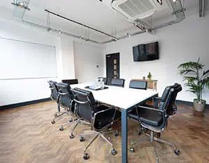 PAYG meeting rooms, coworking spaces, hot desks, private day offices in London