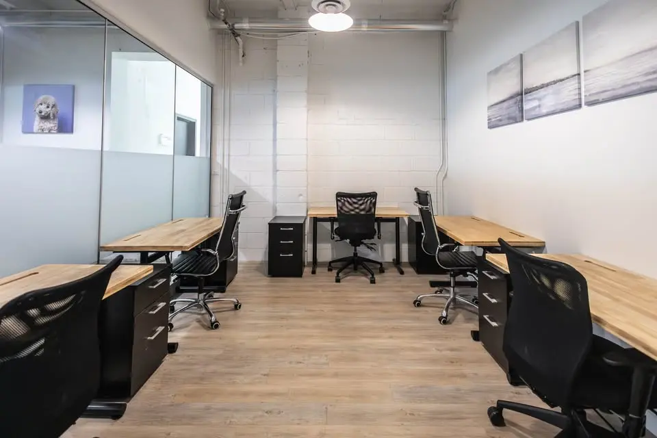 6-Person Office