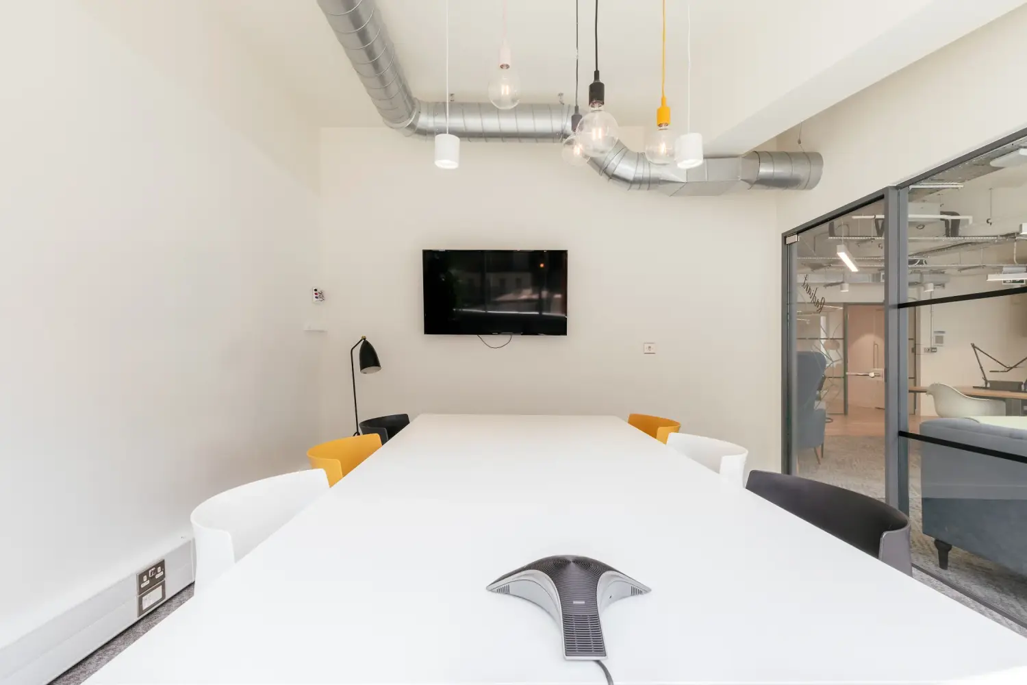 Radiant - Meeting Room