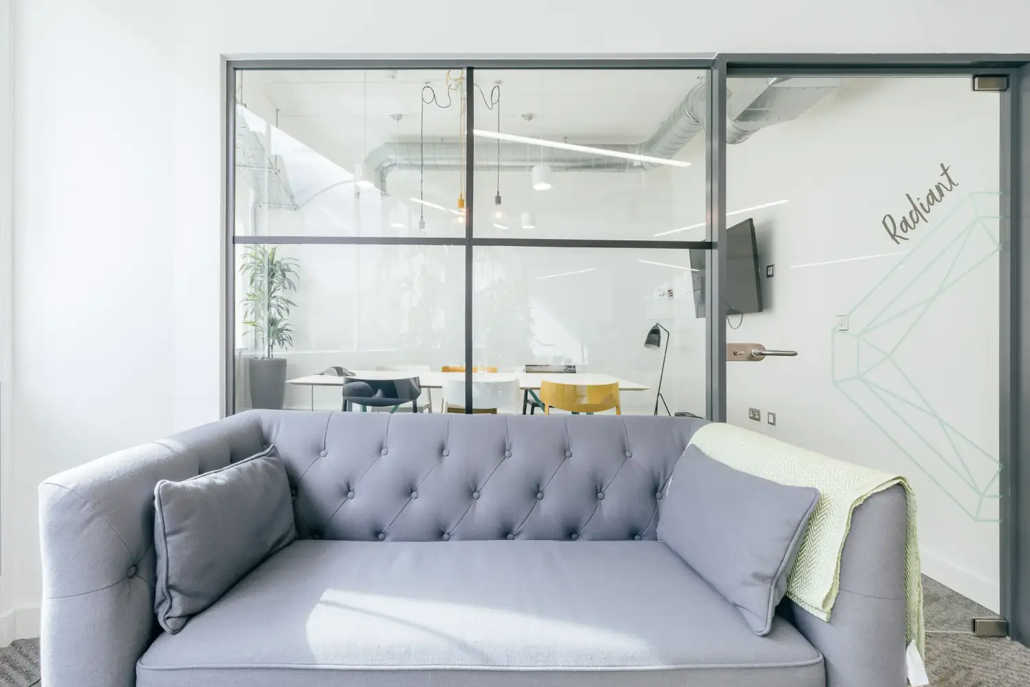 Radiant - Meeting Room