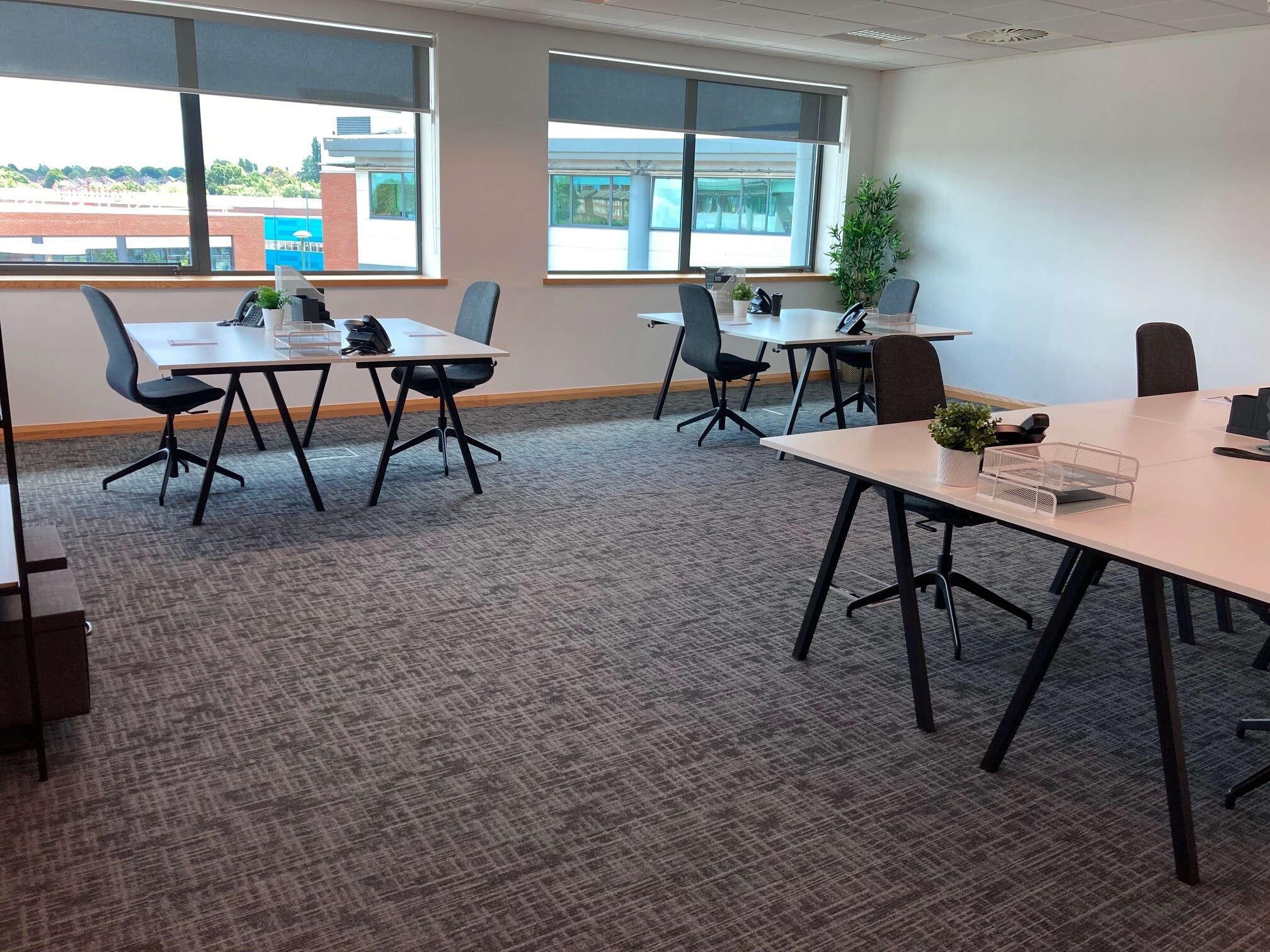 Desk Offices for 1- 30 people / Starting at £370Pcm