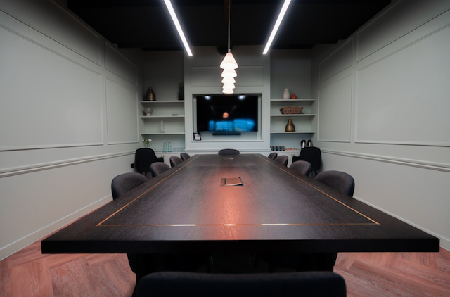 Co-Space Milton Keynes 10 Person Meeting Room (M4)