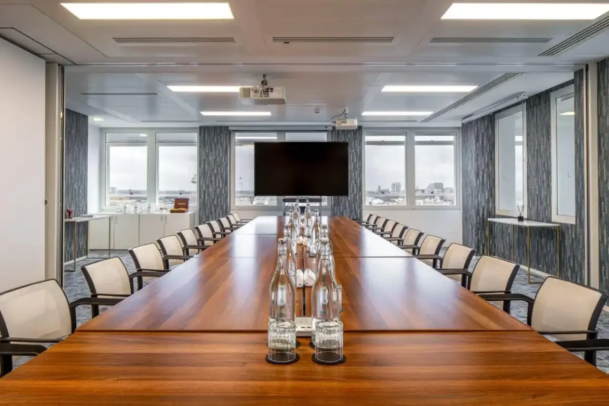 Langham & Regents Suite (26)