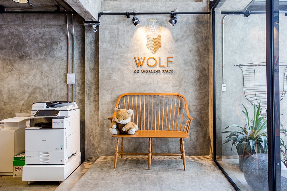 WOLF Private Office