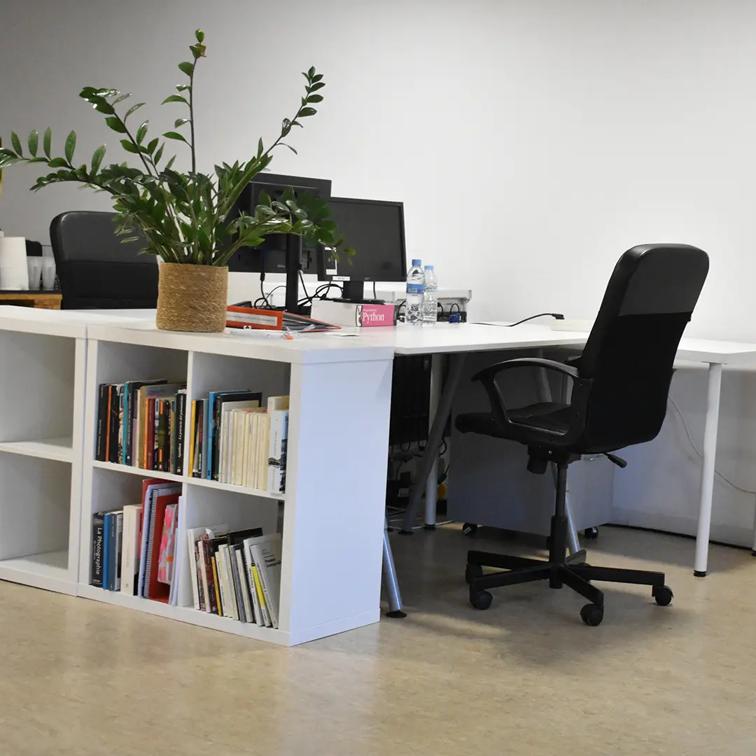 COESPAI Girona - Fixed Desk