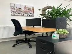Fixed Desk